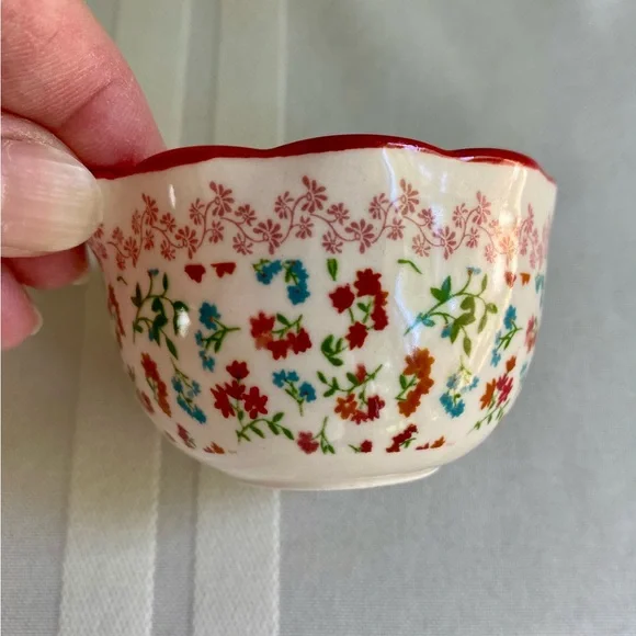 The Pioneer Woman Measuring Cup Set - Picture 16 of 16